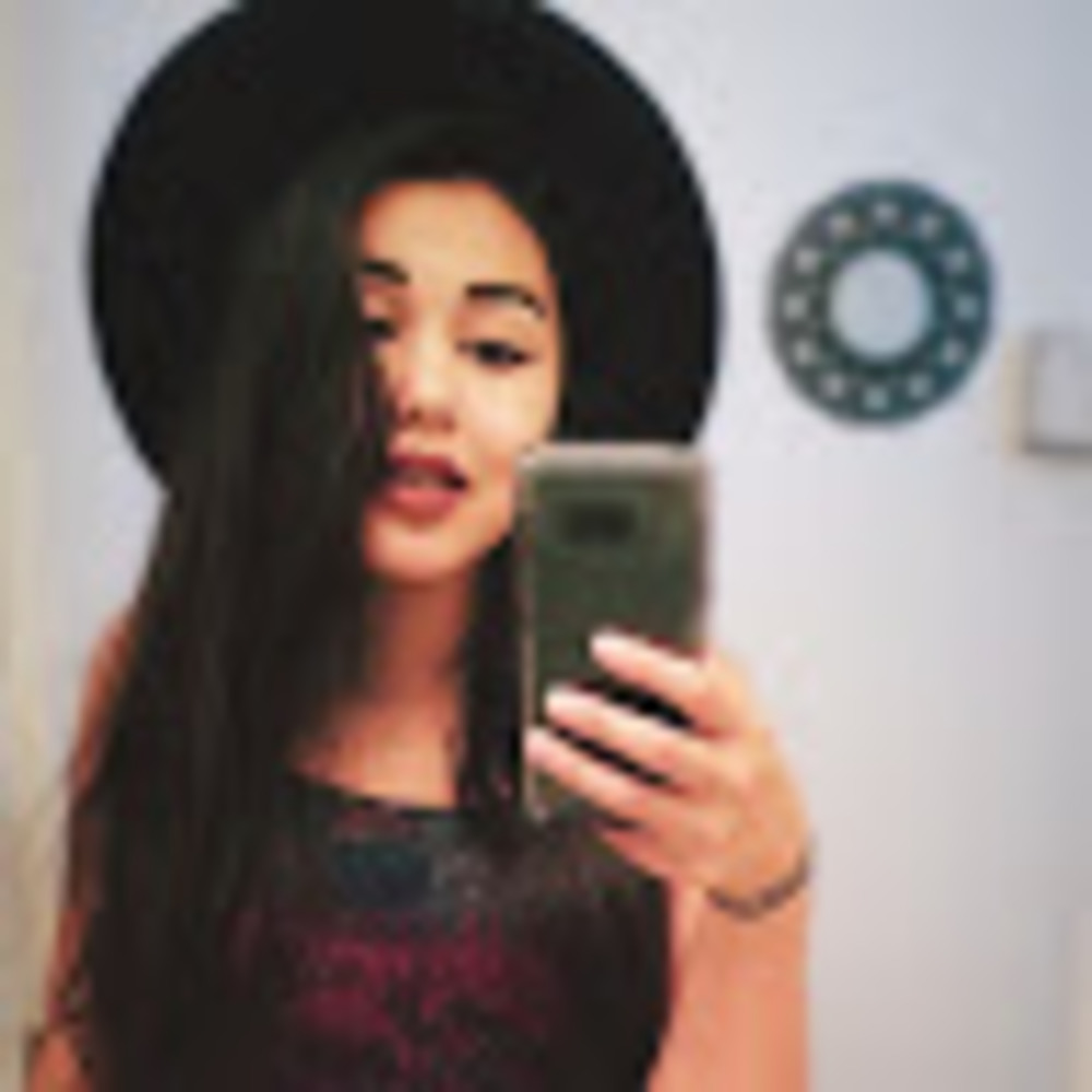 Meet your Posher, Anissa